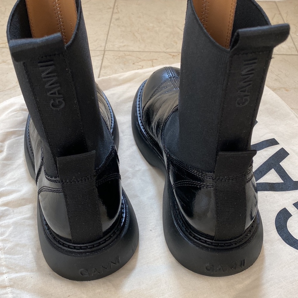 PreOwned GANNI CHUCKY BLACK PATENT BOOTS - Picture 4 of 9